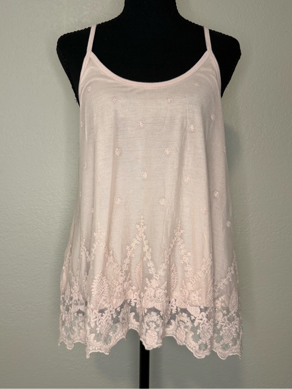 American Rag Pale Pink Lace Hem Camisole Tank